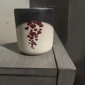 1pc Heart-Shaped Color Changing Ceramic Mug - Hot/Cold Thermochromic Design, Red Heart Pattern, Reusable Coffee Cup for Valentine'S Day, Mother'S Day, Birthdays - Perfect Gift for Holidays & Special Occasions, Coffee Bar Accessories, Roman