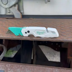 The frost bite blade! The frost bite blade!