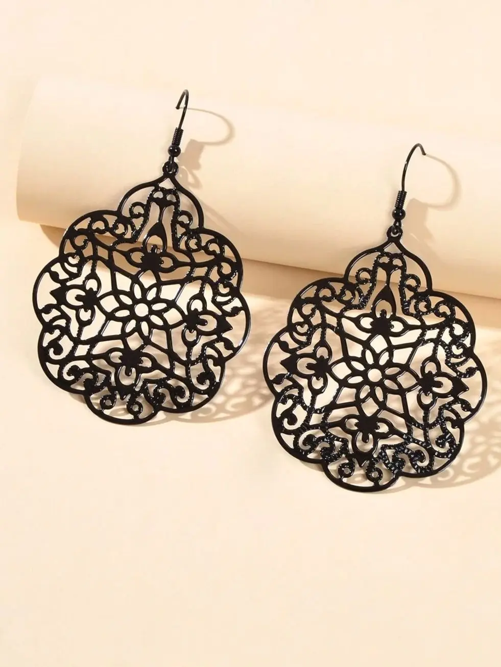 Vintage Hollow Black Floral Teardrop Earrings, Lightweight Filigree Dangle Earrings for Daily Wear, Parties, and Elegant Gifts