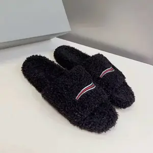 *RECOMMENDED TO SIZE UP 1  Fashion Trend Fur Slides Comfy Indoor Wear Custom Logo Black Color with Red White Stripe Detai