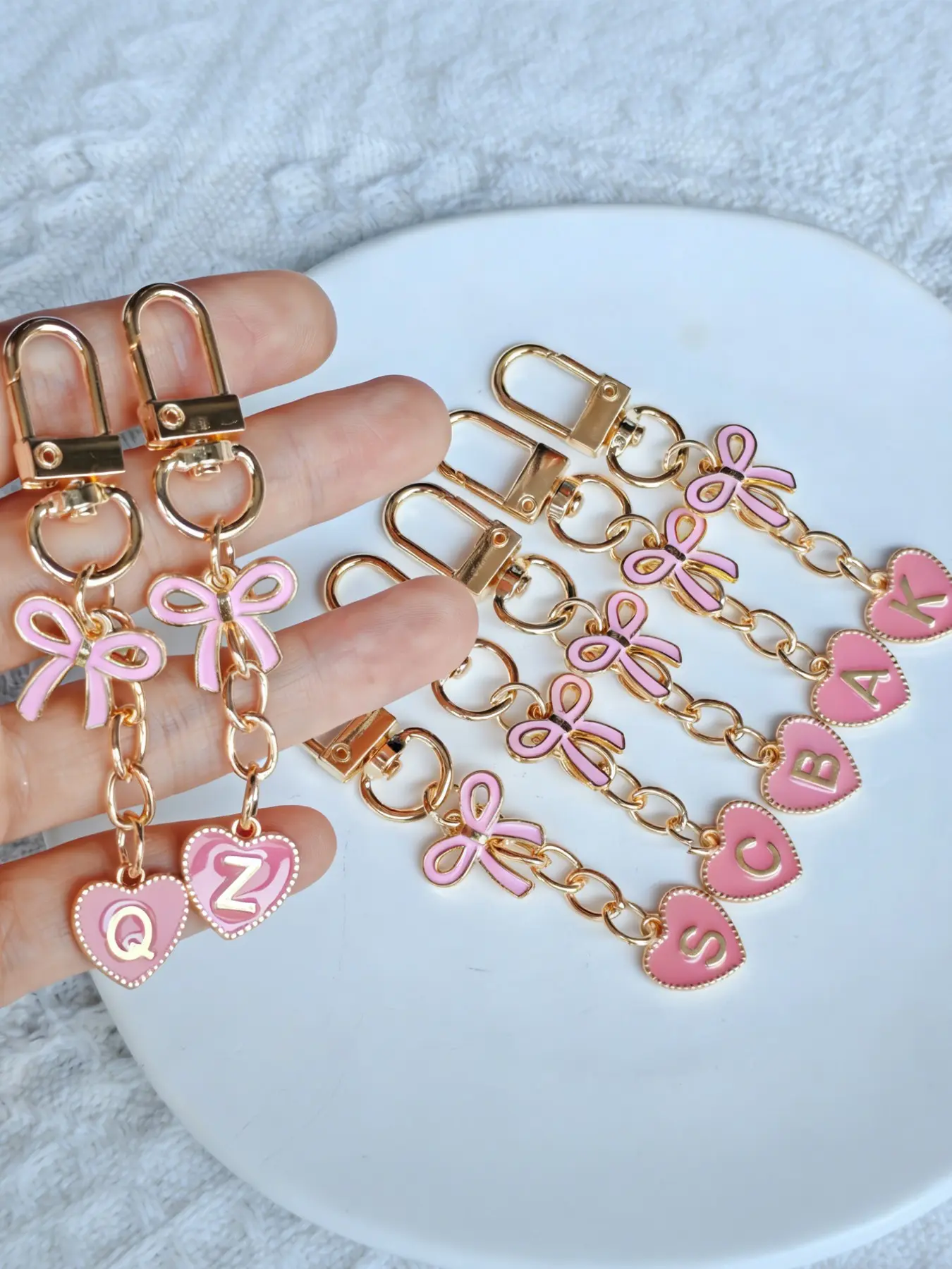 Custom Pink Bow Heart Initial Keychain Kawaii – Personalized Letter Bag Charm Pendants, Cute Bag Decoration & Bag Chain Charms for Backpack Purse, Ideal for Custom Gifts & Daily Casual Style, Keychains Cute For Bags