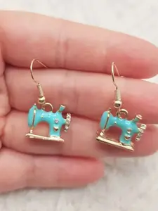 Fun Sewing Machine Pendant Earrings, Perfect for Women Sewing Enthusiasts, Quilters, Tailors, Unique Gift Idea, Exclusive Jewelry Accessory