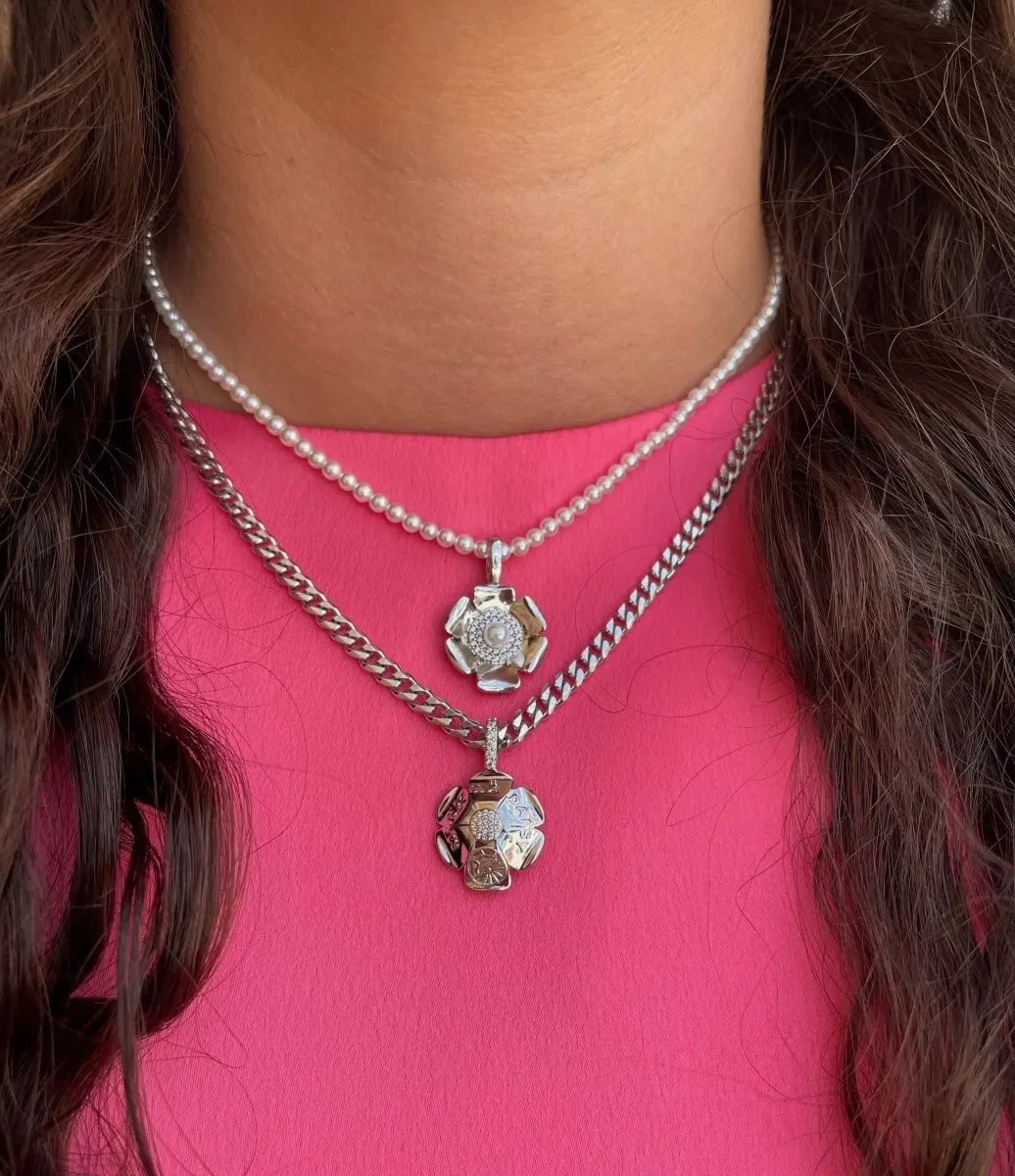 Beau Buttercup Daisy Necklace