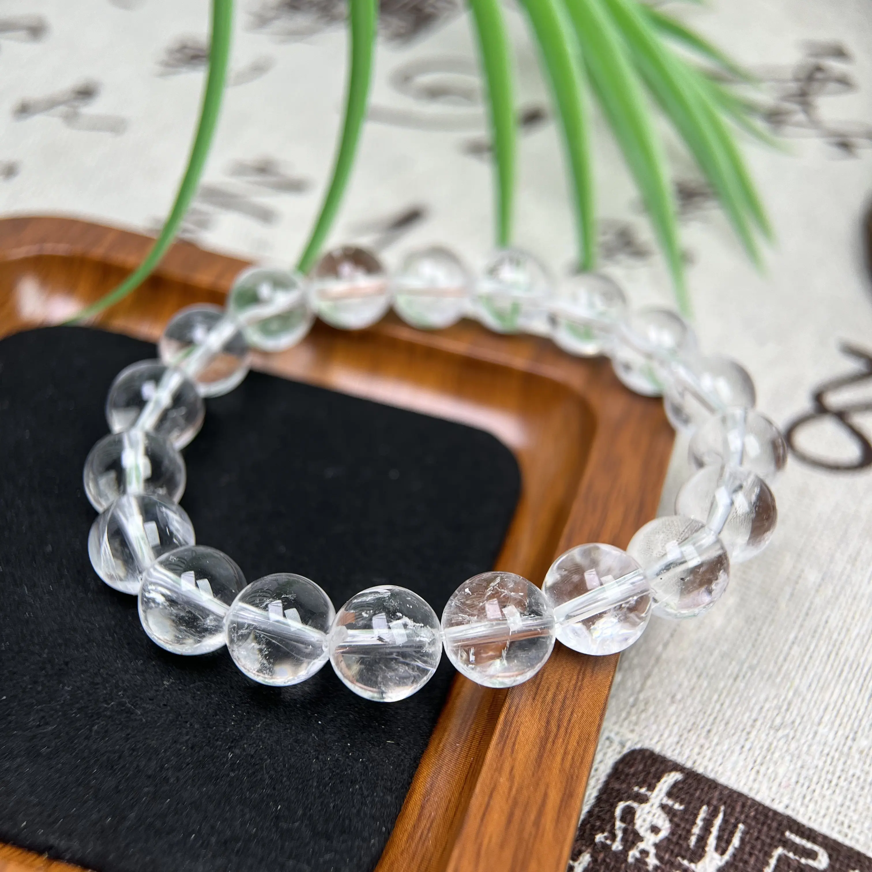 Natural Clear Quartz Round Bead Bracelet - Transparent Crystal Texture, Unisex Jewelry Accessory, Suitable for Daily Wear gemstone