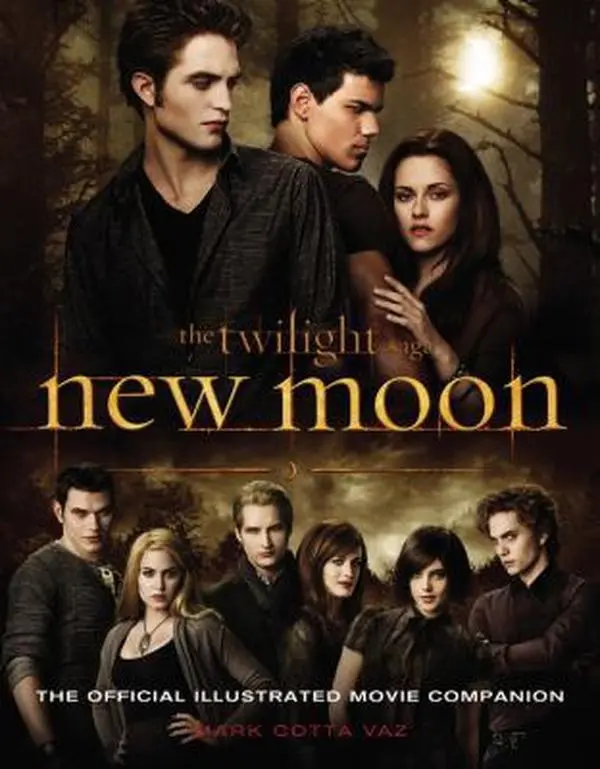 USED Book - The Twilight Saga: New Moon--The Official Illustrated Movie Companion by Mark Cotta Vaz (Paperback) - english