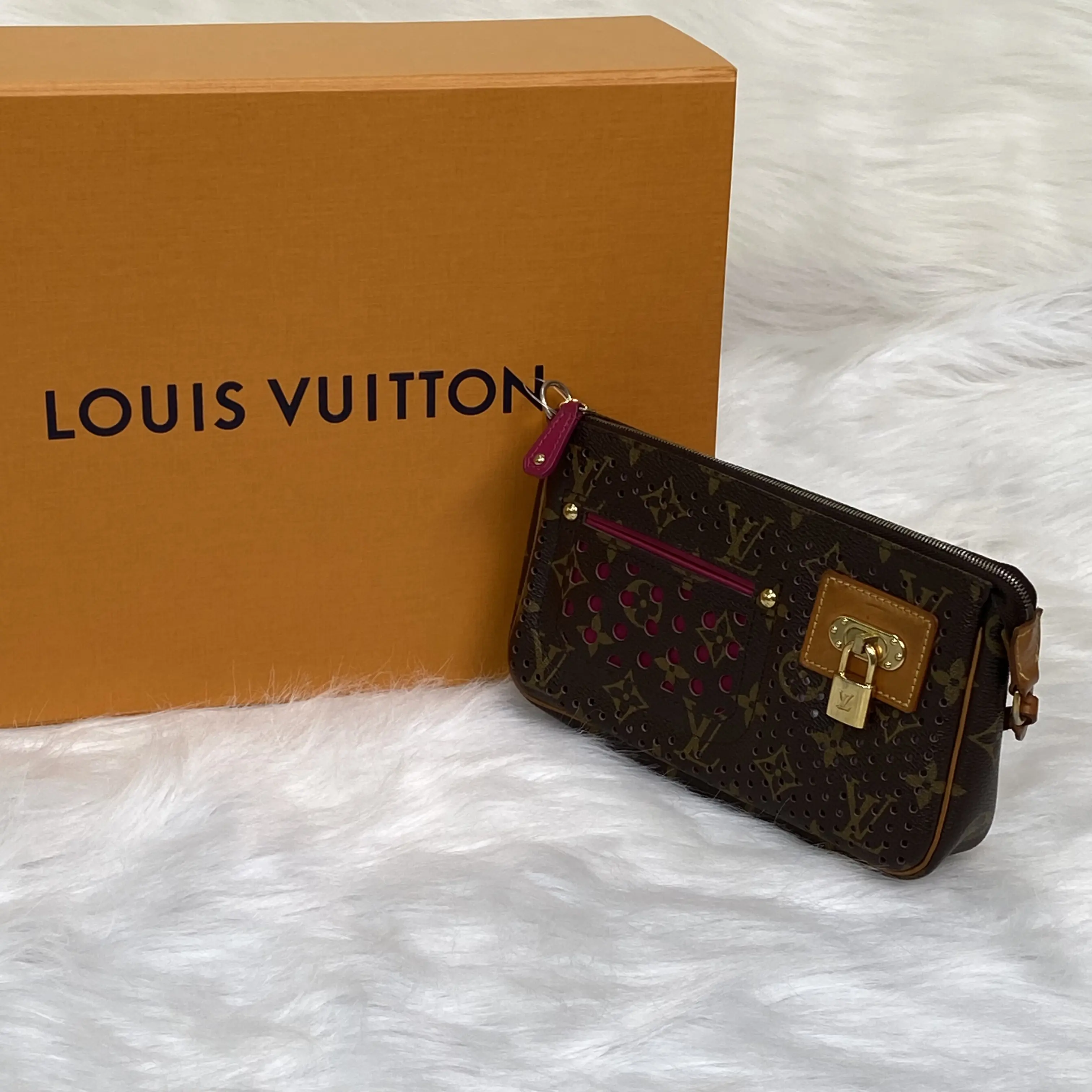 Pre-owned Louis Vuitton leather Small Leather Goods Monogram Perforated Pochette Accessoires