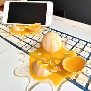 Tricky Broken Egg Phone Holder, Anti-Slip, Waterproof, Perfect Gift for Office & Home-Creative Desktop Ornament, Joke Spill