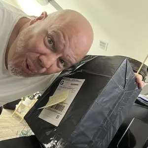 【Live Exclusive】 Tenlamp G10-P15 Mixing Sound Card Kit, customizable sound effects, two-level noise reduction, equipped with a condenser microphone, suitable for livestreaming, gaming, singing, podcasting, and more. #TikTokBlackFriday