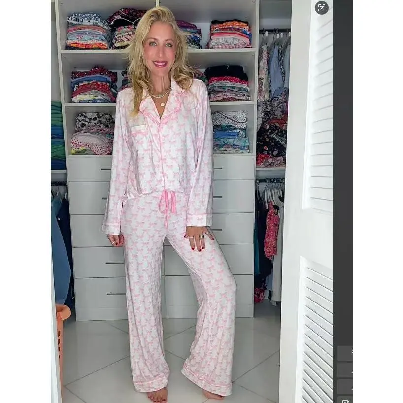 Pink and white bow tie style