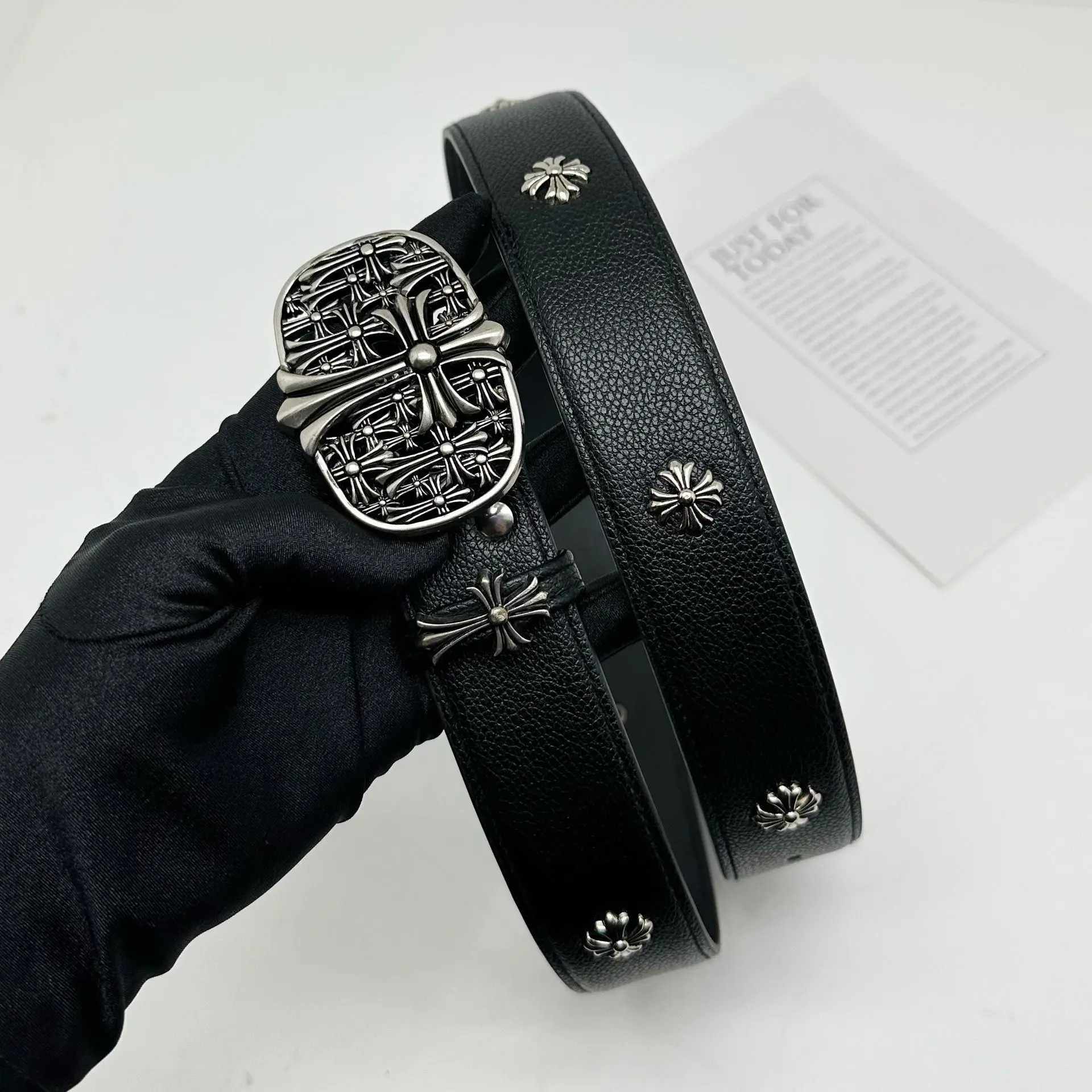 Luxury Leather Belt for Men – Classic Black Adjustable Dress Belt with Metal Buckle, Casual Business Waist Belt for Everyday Wear