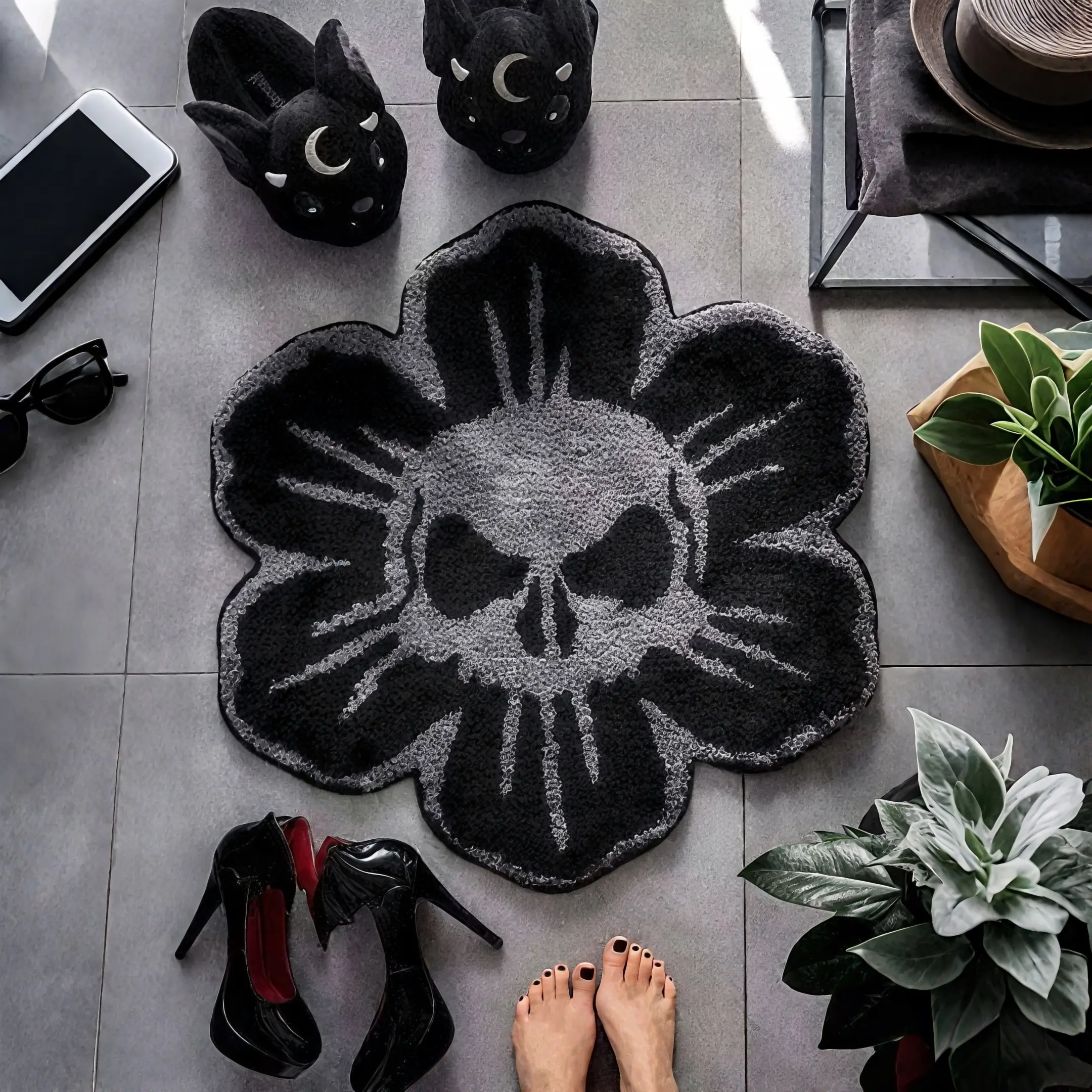 Skull Carpet, Gothic Halloween Decor Rug, Soft Fluffy Flower Shape Skull Mat, Room Living Room Floor Covering, Home Decorative Rugs, Decorative Area Rug, Holiday Gift, Super Fluffy Rug, Soft Indoor Rugs, Fuzzy Decorative Rug