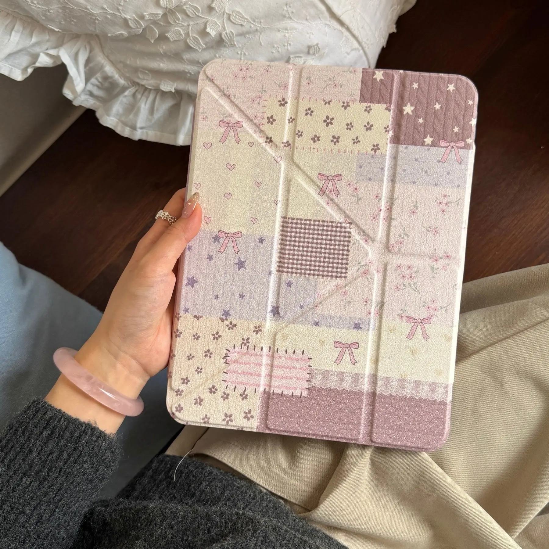 Floral Bow Clip-On Case Cover with Protection for iPad Pro 2021 11-Inch Tablet Casing, Patchwork Floral Bow, Girlie Heart Design, Compatible with iPad Mini 6, iPad 10th Gen, iPad Air 5 Flower
