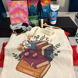 Nina Assassina - Book in a Bag