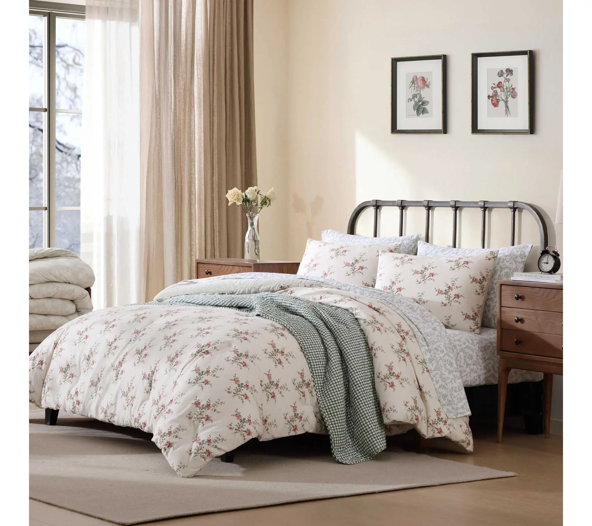 Laura Ashley Jessika Cotton Flannel Full/Queen Comforter Set