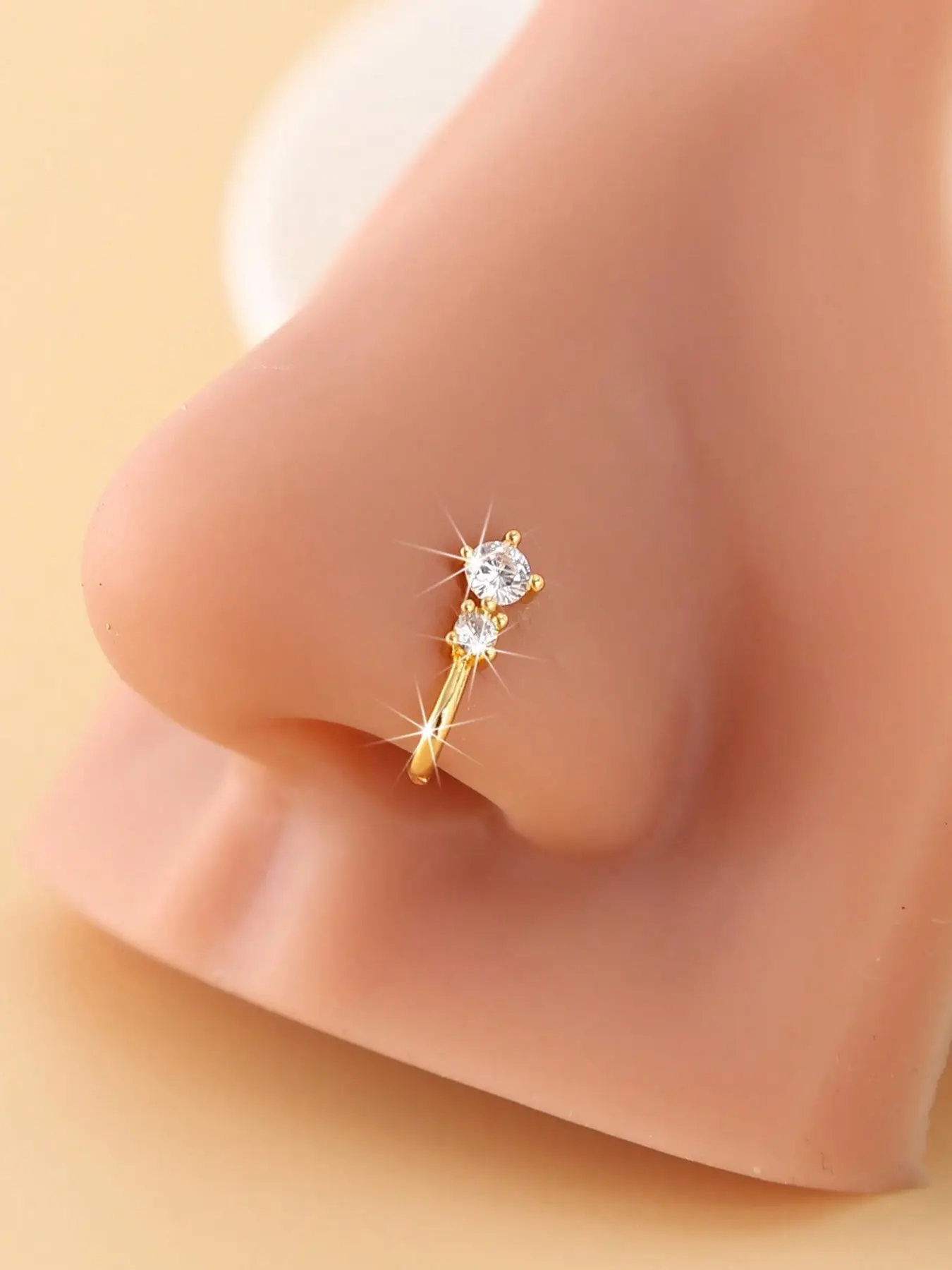 Unique U-Shaped Nose Clip Jewelry with Sparkling Cubic Zirconia Drop Design, Dangle Nose Ring, Dangly Nose Ring, Non-Pierced Nose Ring Perfect for Women, Versatile Nose Jewelry, Womens Nose Jewelry