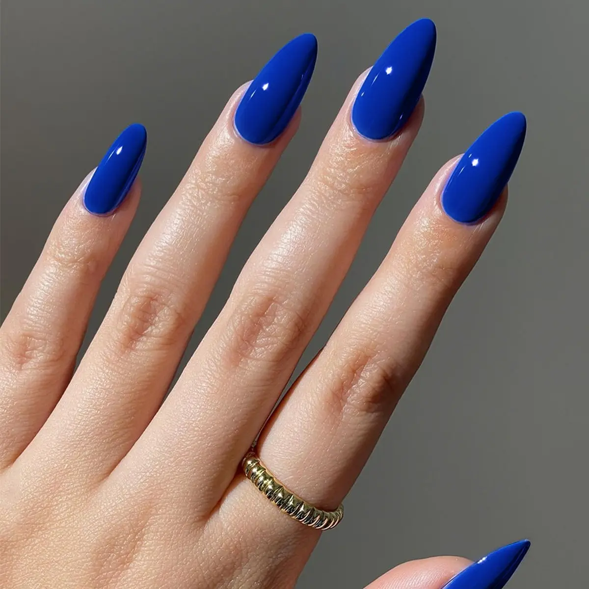 High-end long solid color press-on nails, almond-shaped glossy detachable nail pieces High-end long solid color press-on nails, almond-shaped glossy detachable nail pieces