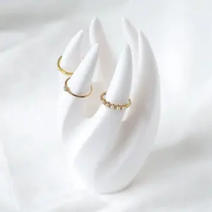 Simple Ring Stand Holder, Suitable for Earrings Rings Jewelry Desktop Decoration Engagement Ring Stand Room Decor Gift for Women