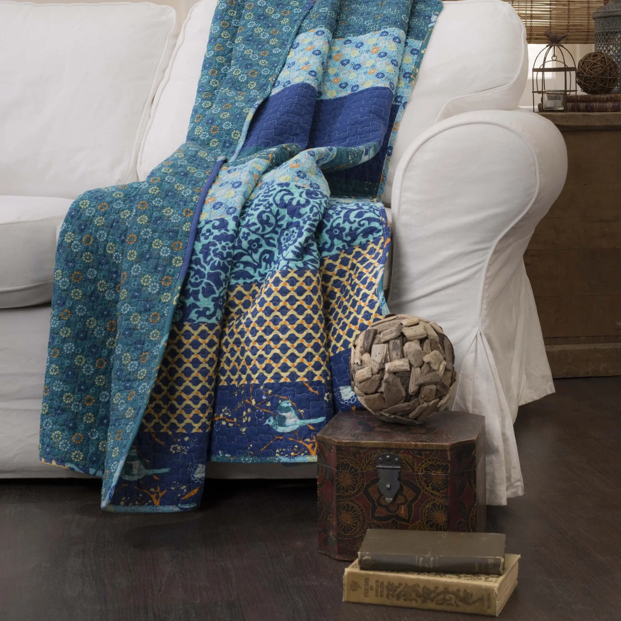 Lush Decor Royal Empire Throw - Blue and Turquoise Patterned Design, Soft and Cozy Fabric, Ideal for Home Decor Lush Decor Royal Empire Throw - Blue and Turquoise Patterned Design, Soft and Cozy Fabric, Ideal for Home Decor