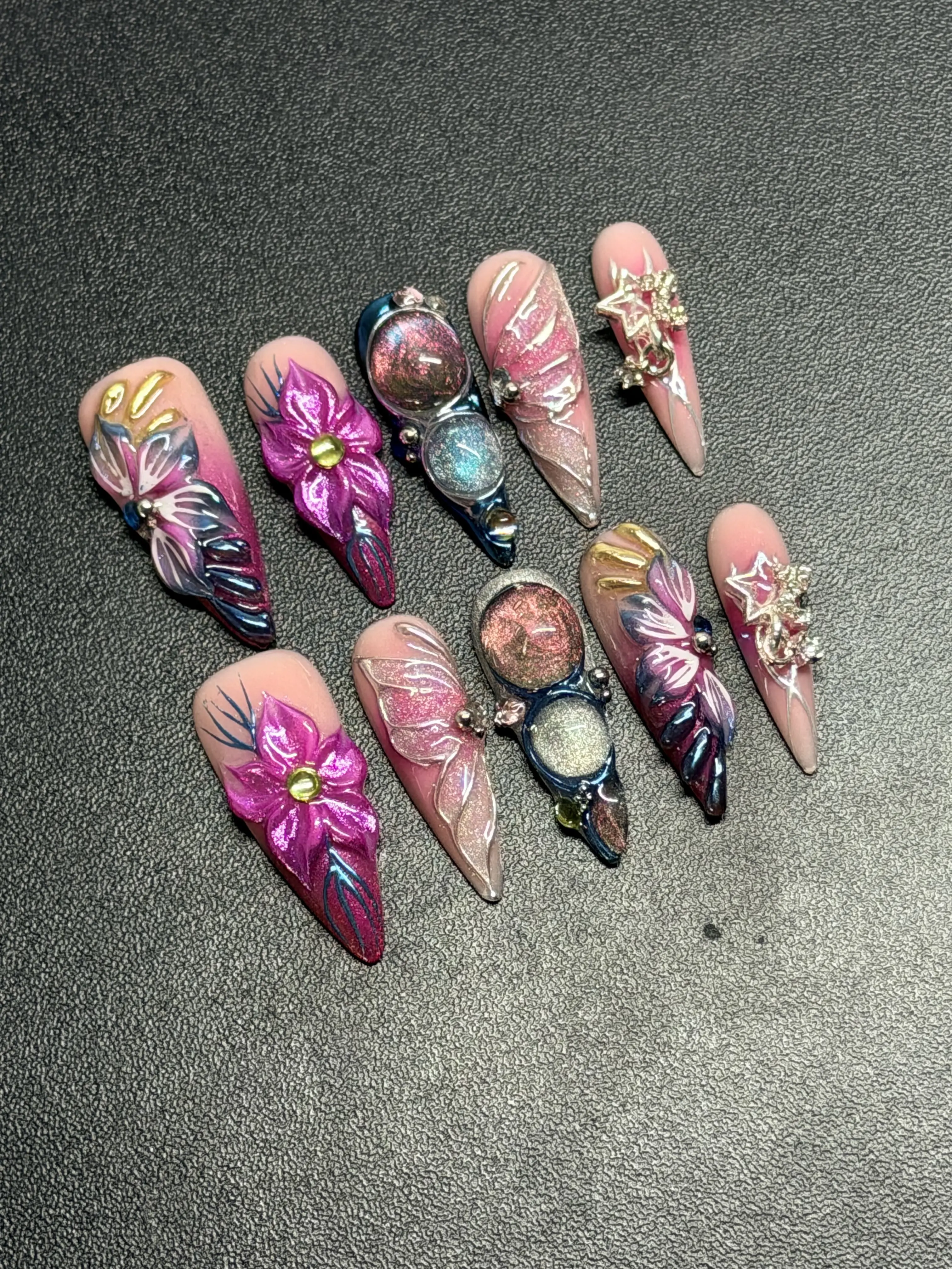 Gorgeous flower nails