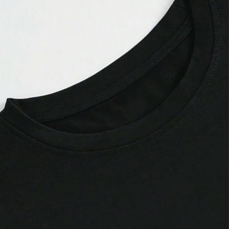 Ford Mustang GT 2005 T-Shirt with Black and White Muscle Car Graphic and Specs Design, White Soft Cotton Blend Shirt, Automotive Streetwear Vibe, for Men and Women, Gift for Car Enthusiasts and Mustang Fans