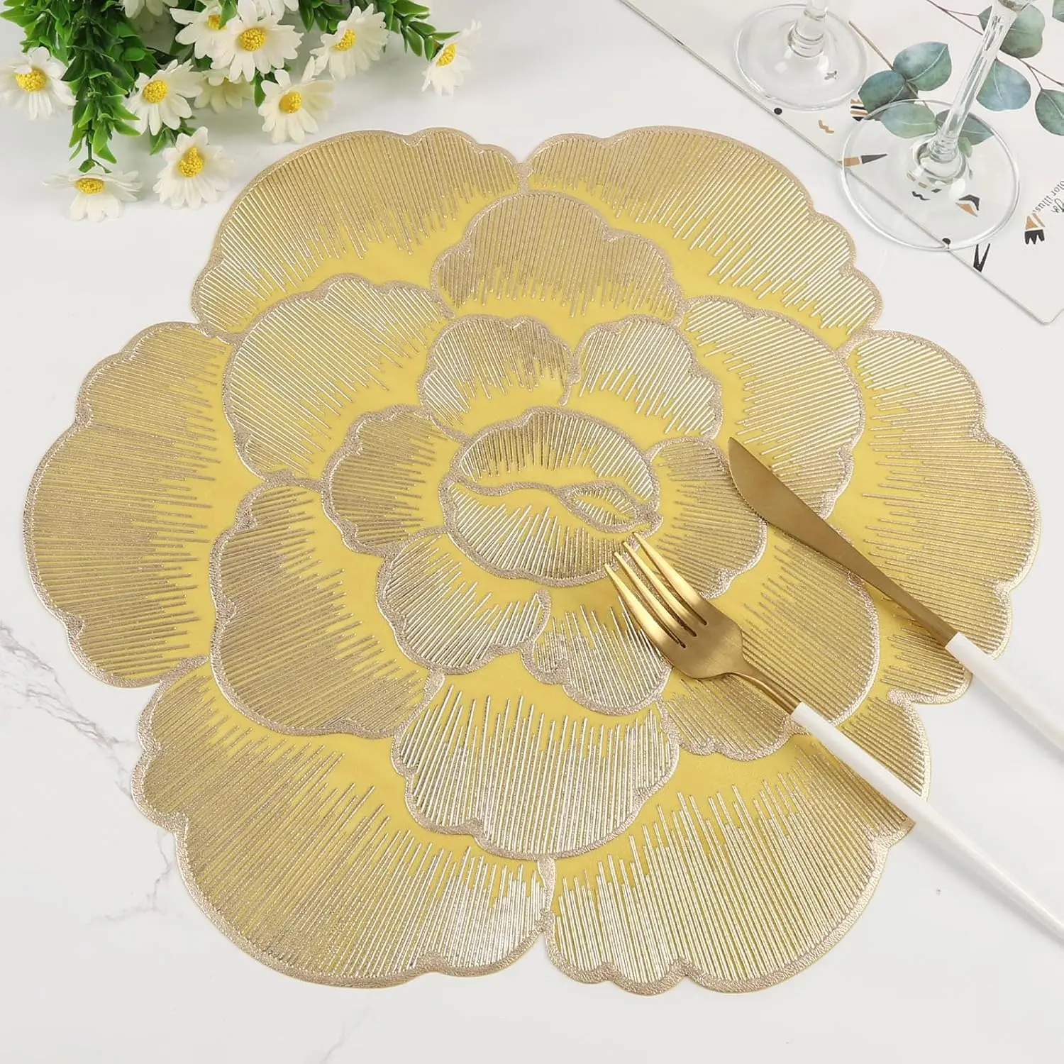 Placemats Set of 6,  Round Placemats for Dining Table Pressed Vinyl Metallic Flower Table Mats Washable and Wipeable Place Mats for Wedding Party Kitchen Decorations