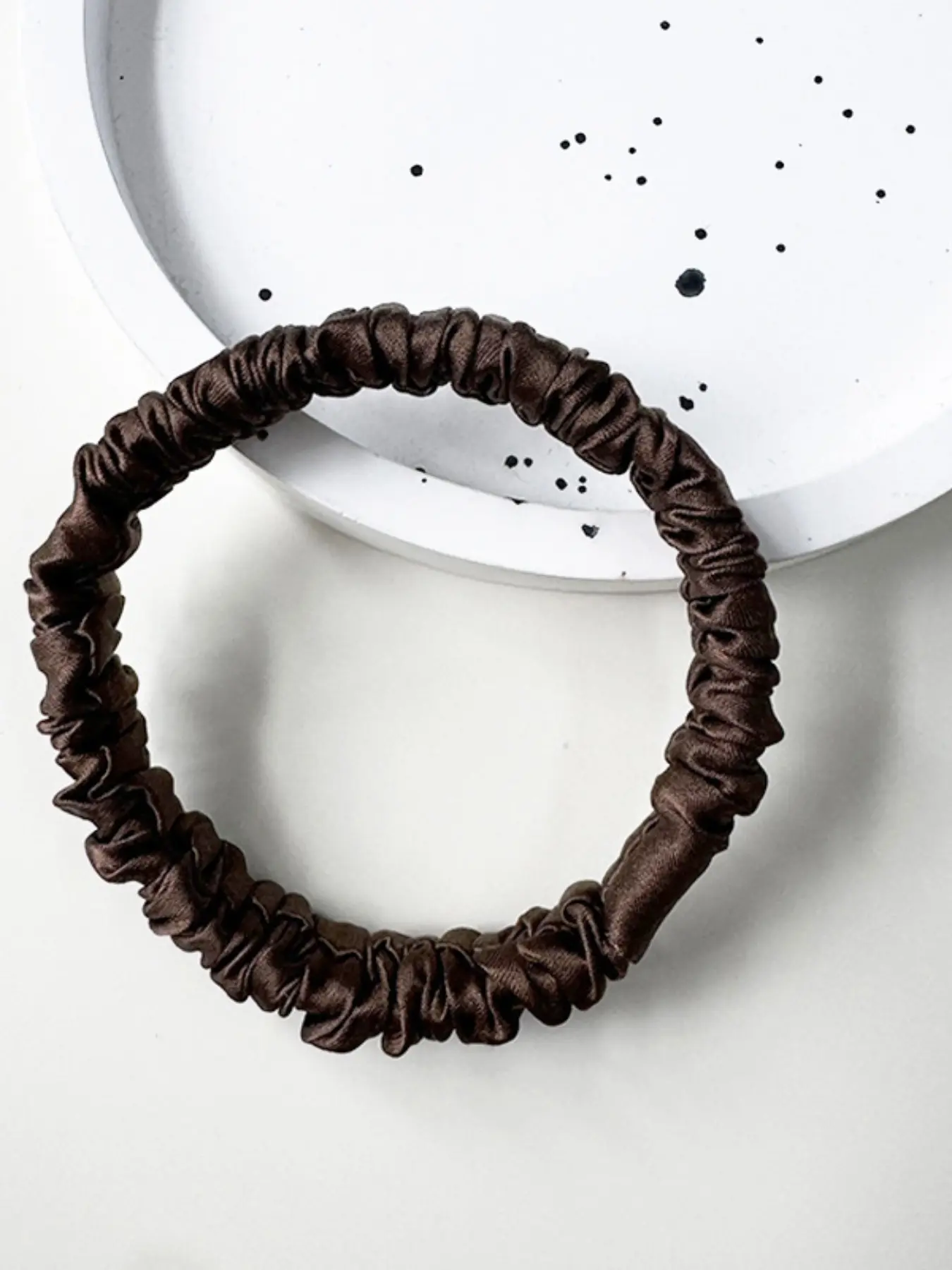 Coffee Brown Scrunchies for Hair, 100% Mulberry Silk Hair Ties, Scrunchies for Women Girls, Elastic Ponytail Holders No Damage, Elastic Tie Band, Fashionable Hair Accessories