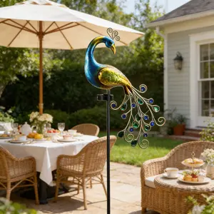Elegant Metal Peacock Garden Statue Solar Powered Outdoor Decorative Light, Perfect for Courtyard Lawn Holiday Atmosphere Lighting