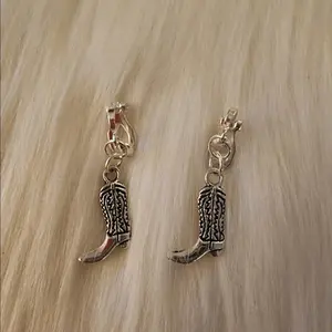 Cowboy Boot Clip On Earrings Western Charm for Any Occasion Silver Finish High-Quality Materials Comfortable Easy Wear