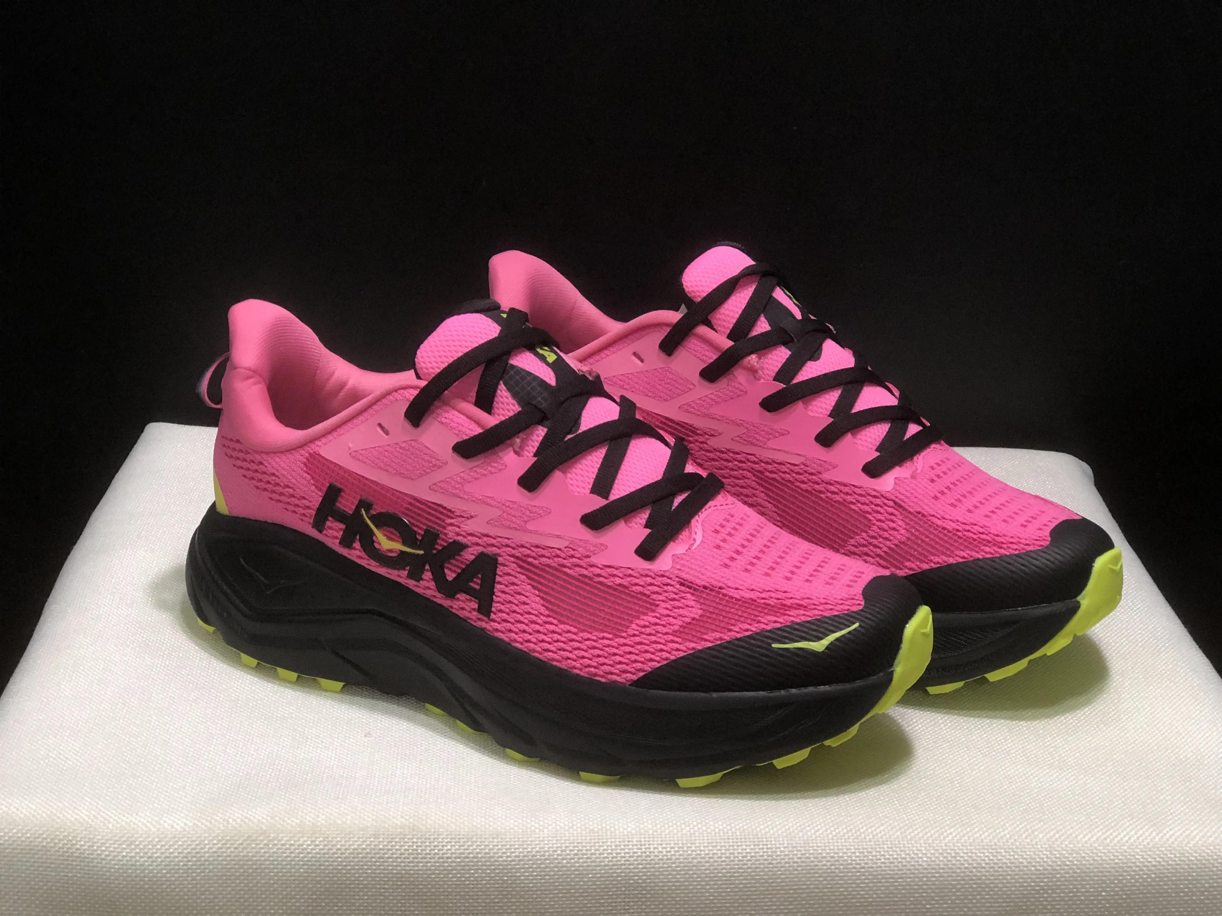 Hot Pink Breathable Knit Mesh Outdoor Sneakers Black Yellow Deep Lug Non Slip Thick Sole Lightweight Cushion Trail Running Hiking Casual Shoes For Men Women