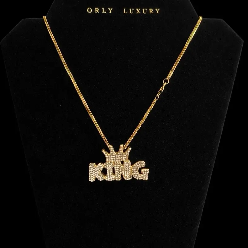 Cadena Franco 2mm Acero Inoxidable Bañada en Oro 14K con Dije KING | 18” 20” 22”