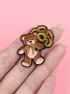 Sunflower Bear Enamel Pin, Zinc Alloy Unique Design Badge, Backpack Accessory, Fashion Personalized Gift, Cute Animal Pattern
