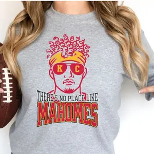 Football Mom Gift, Pa.trick Ma.homes Tee, Kan.sas City Shirt, Chiefs Sweatshirt