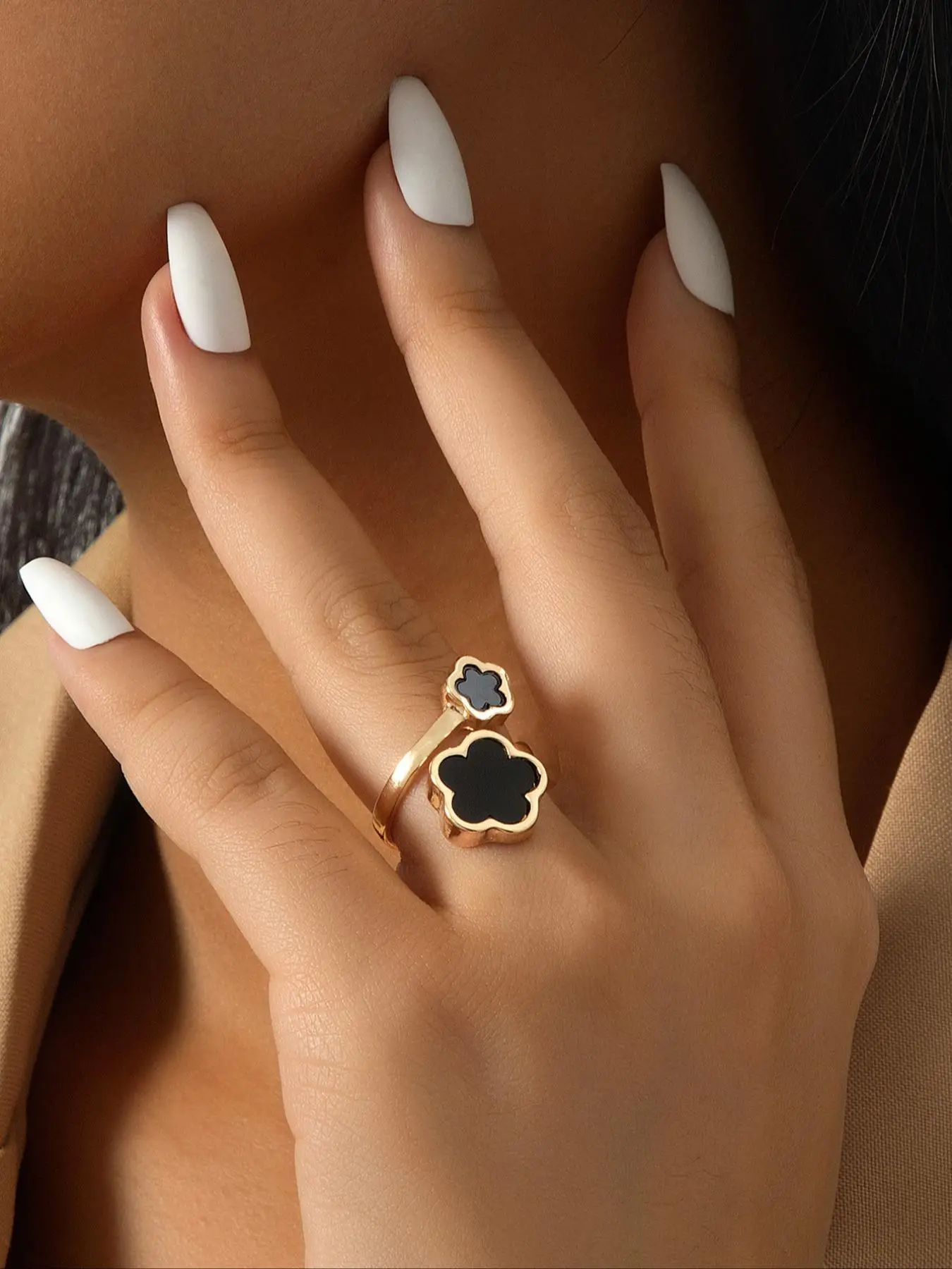 Women's Summer Elegant Flower Design Engagement Cuff Ring, Trendy Retro Wedding Ring, Chic Vintage Jewelry As Anniversary Gift for Girlfriend