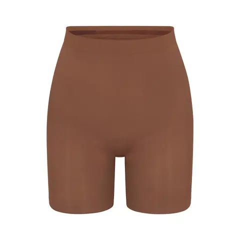 SKIMS SEAMLESS SCULPT MID THIGH SHORT