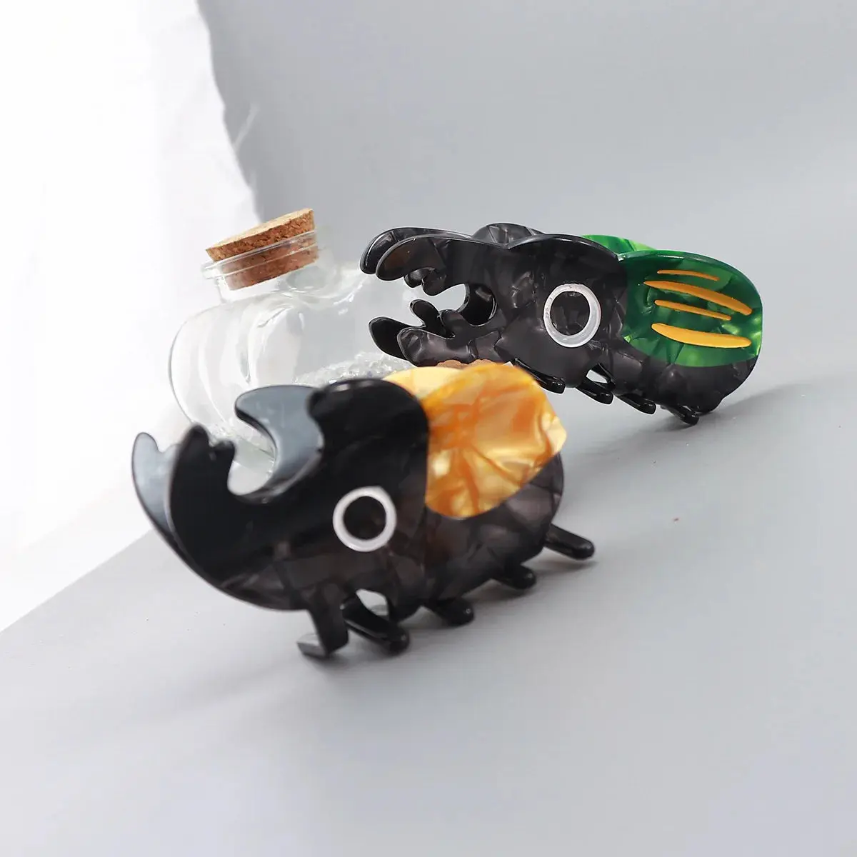 Refreshing World Unicorn Beetle Hair Claw Creative Design Insect Acetate Hair Claw Clips Hair Accessories for Women