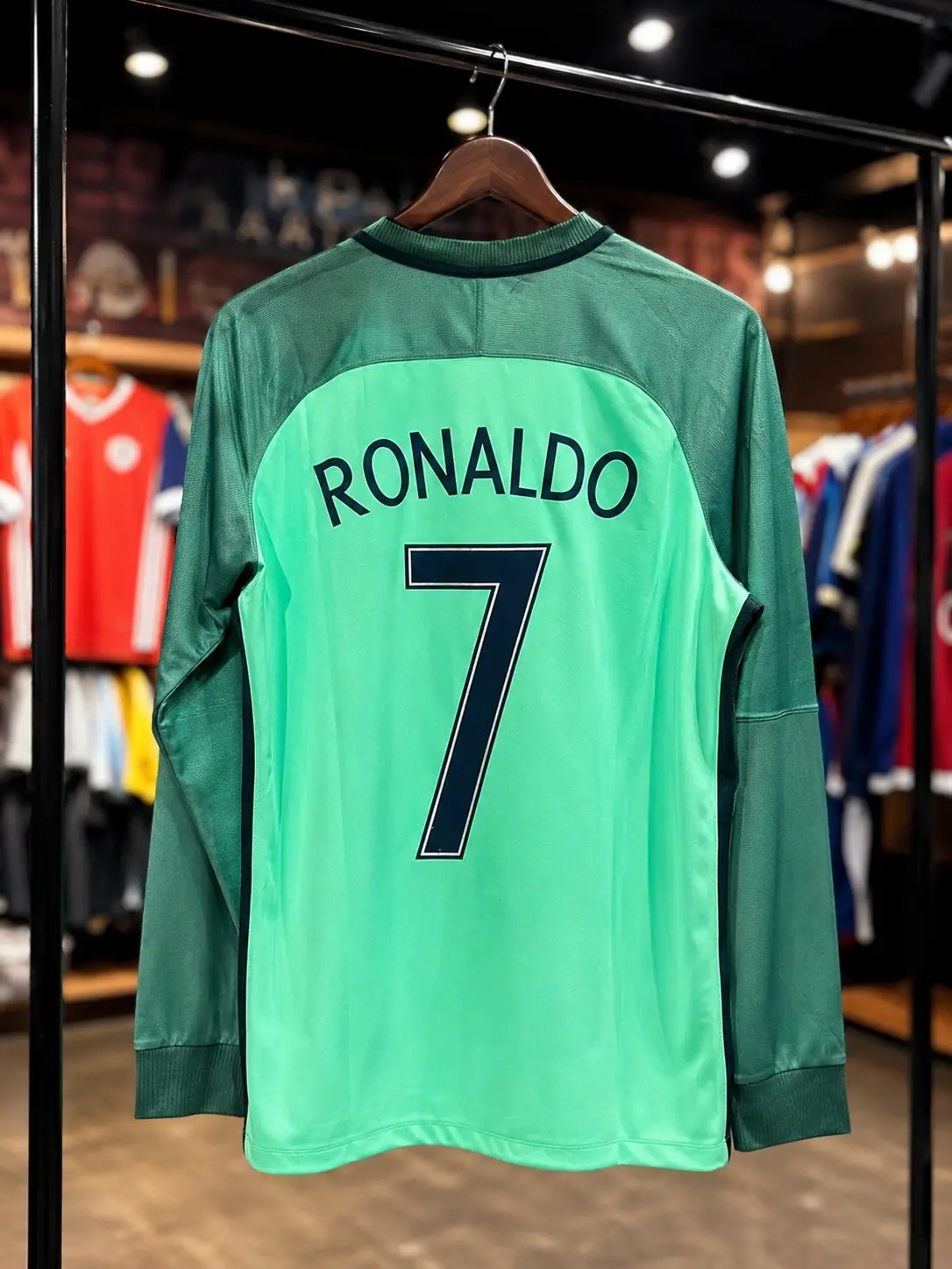 2018 Green Retro Football Shirt Number 7 Long Sleeve Full Logo
