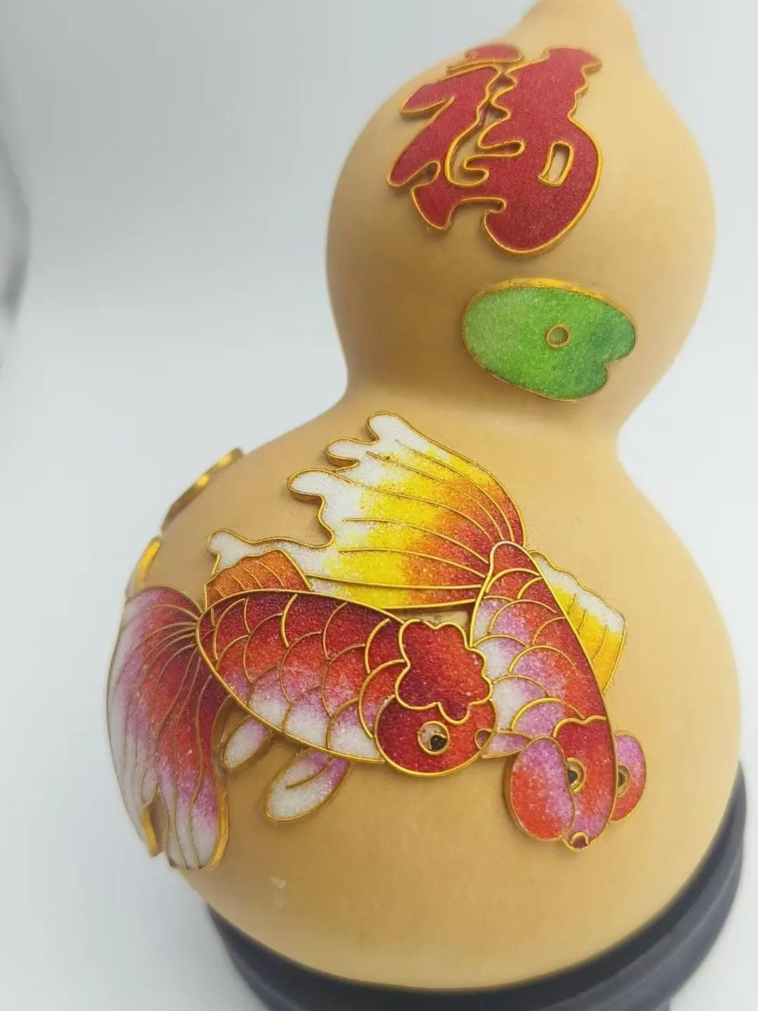 Handmade Decorative Cloisonné Natural Gourd Ornament - Specialty DIY Supplies for Toys & Hobbies, Colorful Sand Koi Fish Design, Included Base, Home Wealth & Fortune Enhancement (Sizes May Vary)