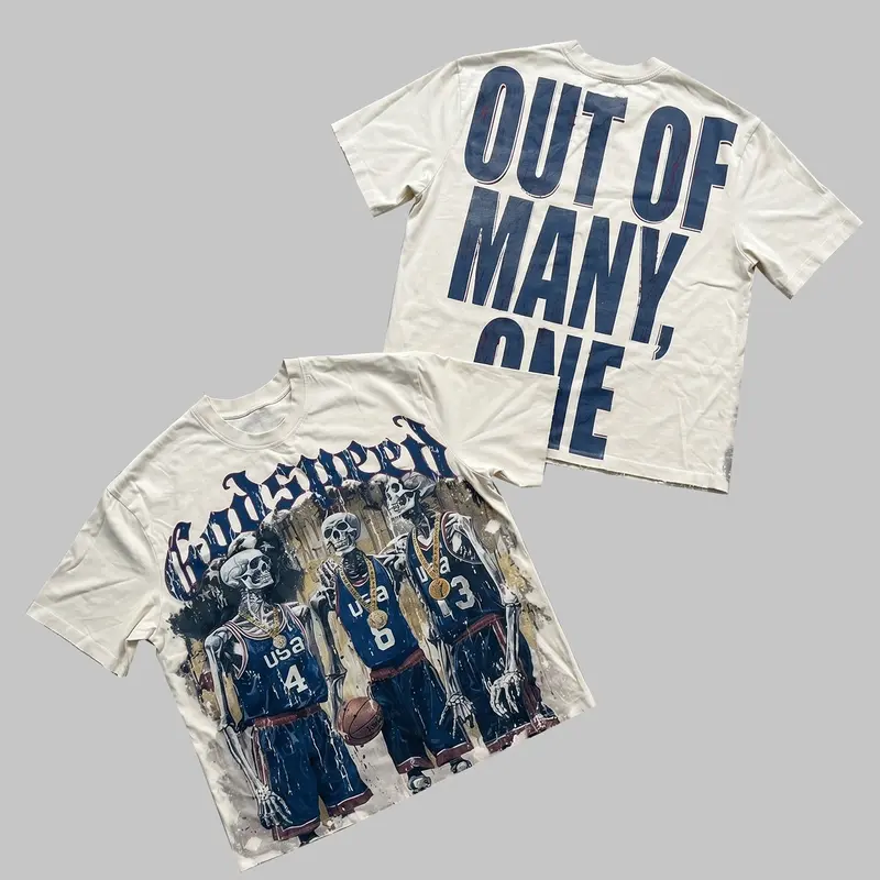 Men's "Out of Many, One" Letter & Skeleton Basketball Print T-Shirt, Streetwear, Gothic Versatile Oversized Crew Neck Top, Casual Tee for Beach, Club & Daily Wear, Sporty Top, Graphic Print Tees