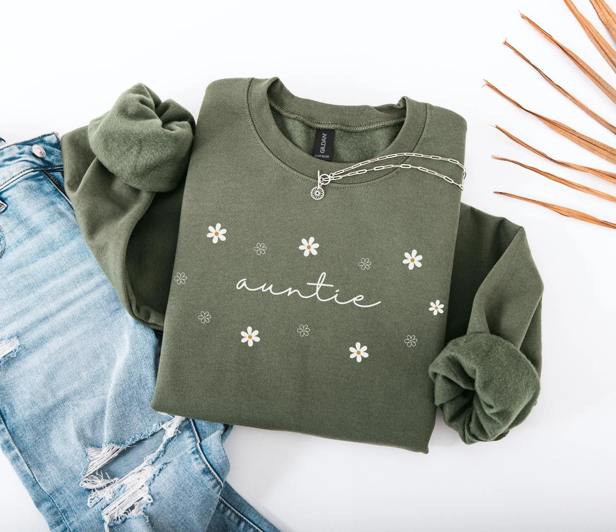 Floral Auntie Sweater, Floral Auntie Sweatshirt, Aunt Sweater, Aunt Sweatshirt, Gift for Aunt, Aunt Gift, Auntie Crewneck, Aunt Gifts