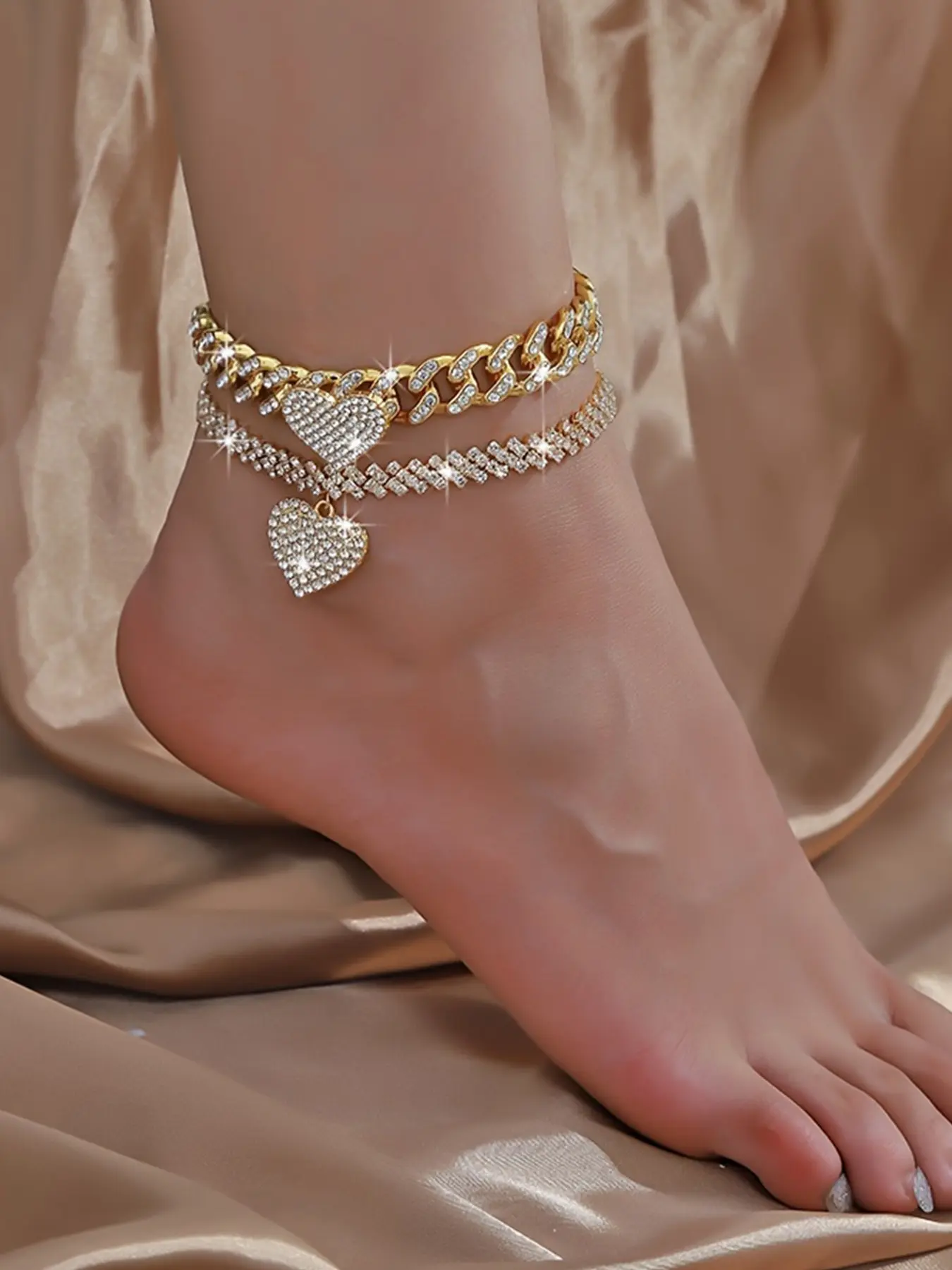 Luxury High-End Elegant Hip Hop Cuban Chain Heart Anklet Set, 2 Pieces, Stylish and Fancy Design, Perfect for Fashion Lovers