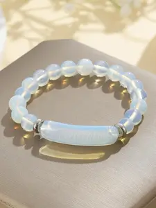 The fashionable and elegant Dongling tiger eye original stone bracelet is suitable for daily wear, vacation dates, and other occasions. It is also a surprising and exquisite small gift.