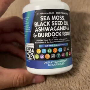 Product Review of Clean Nutraceuticals Sea Moss, Black Seed Oil, Ashwagandha, Turmeric, Bladderwrack, Burdock, Vitamin C, Vitamin D3 with Elderberry Manuka Supplement Capsules – MultiMineral from 𝙸**𝚕