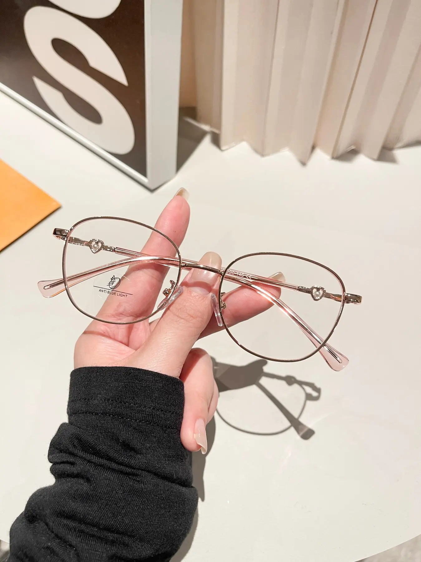 Gold Cat Eye Heart Pearl Glasses for Women, Valentine's Day Gift, High Intelligence Plain Face Glasses, Stylish and Elegant Eyewear, Trendy Frames