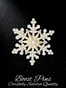 Snowflake Brooch for Women, Clear Crystal Rhinestone Winter Lapel Pin, Alloy Sparkling Christmas Brooch, Fashion Jewelry for Coat Scarf, Holiday Gift for Her