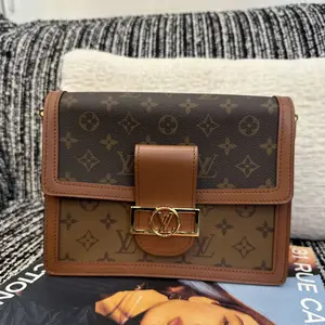 Pre-owned Louis Vuitton Monogram Reverse Coated Canvas + Natural Cowhide Trimming Shoulder Bags Dauphine MM Monogram Reverse Bag（93162380）