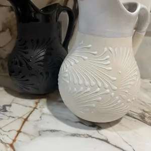 Jarra clay jar Jarra de barro
