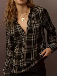 A women's elegant, deep V-neck loose long-sleeved design, lightweight, comfortable and breathable women's shirt, suitable for autumn and winter, outdoor casual parties Blouse