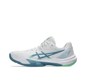 Sleek White & Teal Athletic Trainers – Trendy, Supportive & Great for Gym, Training or Urban Wear