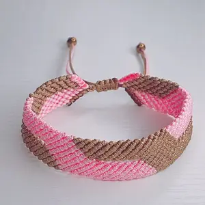 Pulsera  macrame  de dos colores