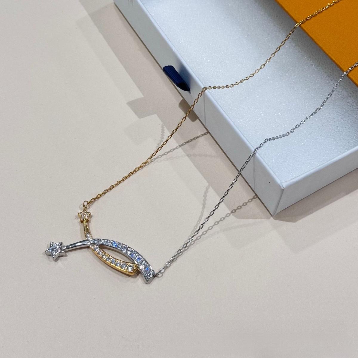 Elegant Intertwined Star Curve Necklace, Minimalist Dual-Tone Statement Accessory